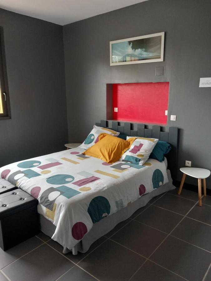 La chambre du Clos Barriant Sereilhac Extérieur photo